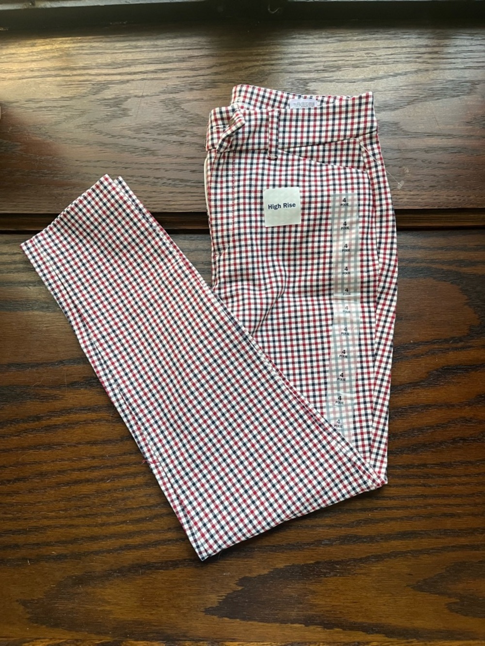 High-Rise Pixie pants - Red & Black gingham